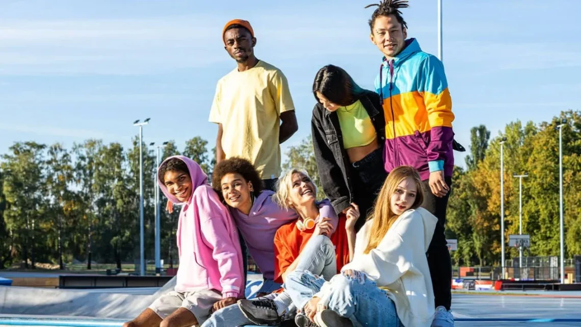 Fashion Oktober 2026: Mengapa Gen Z Mulai Bosan dengan Tren Viral dan Memilih Gaya yang Lebih Personal?