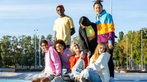 Fashion Oktober 2026: Mengapa Gen Z Mulai Bosan dengan Tren Viral dan Memilih Gaya yang Lebih Personal?